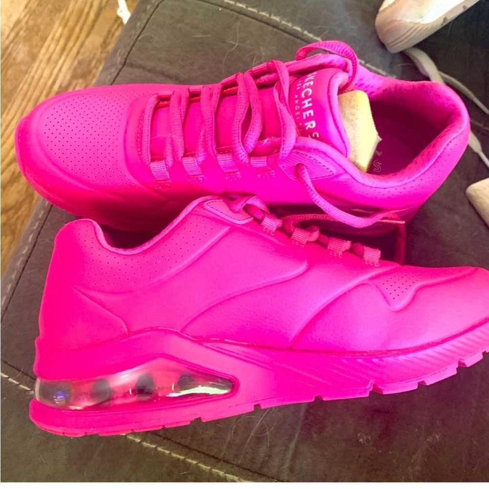 Skechers Fuchsia Athletic Shoes